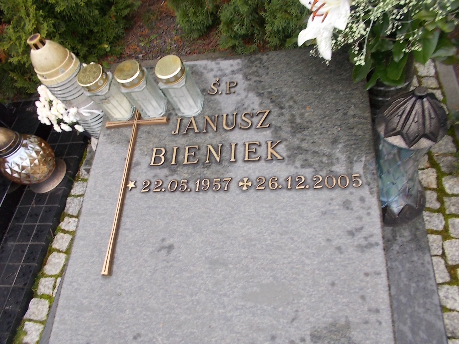 Janusz Bieniek 1957 Człuchów Miasto - Grobonet - Wyszukiwarka osób pochowanych