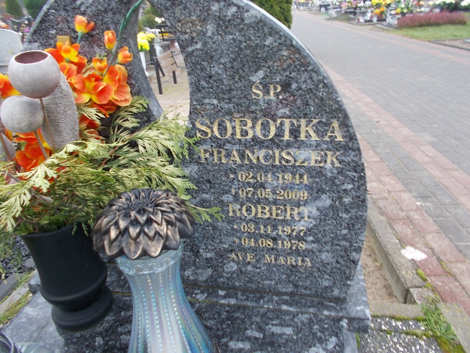 Robert Sobótka 1977 Człuchów Miasto - Grobonet - Wyszukiwarka osób pochowanych